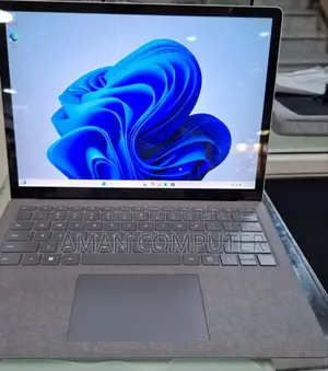 New Laptop Microsoft Surface 16GB Intel Core I7 SSD 512GB
