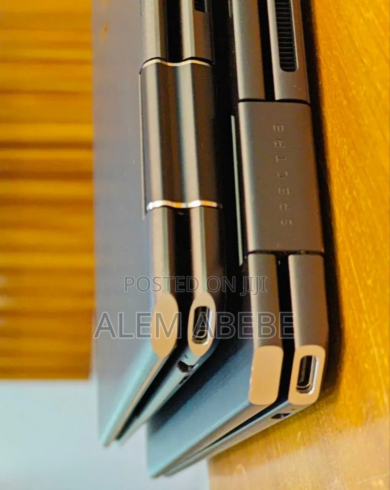 New Laptop HP Spectra 13 32GB Intel Core I7 SSD 2T