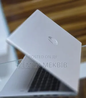 New Laptop HP 8GB AMD Ryzen 5 SSD 512GB