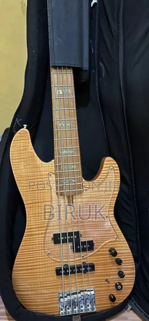 Photo - For Sales Bass Guitar