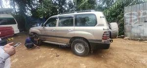 Toyota Land Cruiser 4x4 2007 Gold