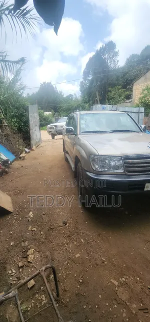 Toyota Land Cruiser 4x4 2007 Gold