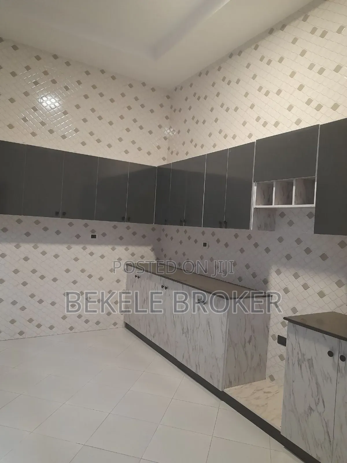 Furnished 7bdrm Villa in ቪለ, Bole for sale