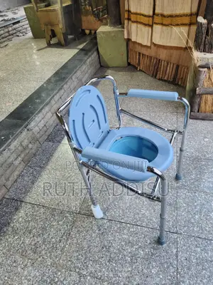 Toilet Chair輕易commode Chair煞氣poty Chair肥料commode Chair Medical New