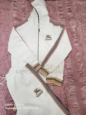 Photo - Complete Tuta