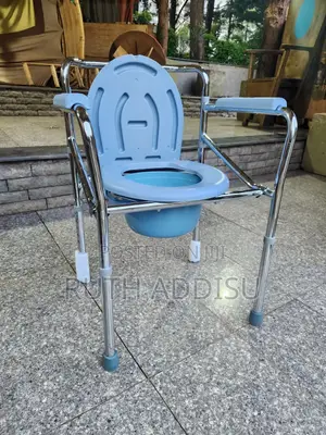 Photo - Big Safa Commode Chair麴丸toilet Chair廟宇commode Chair病情poty Chair仔在popo