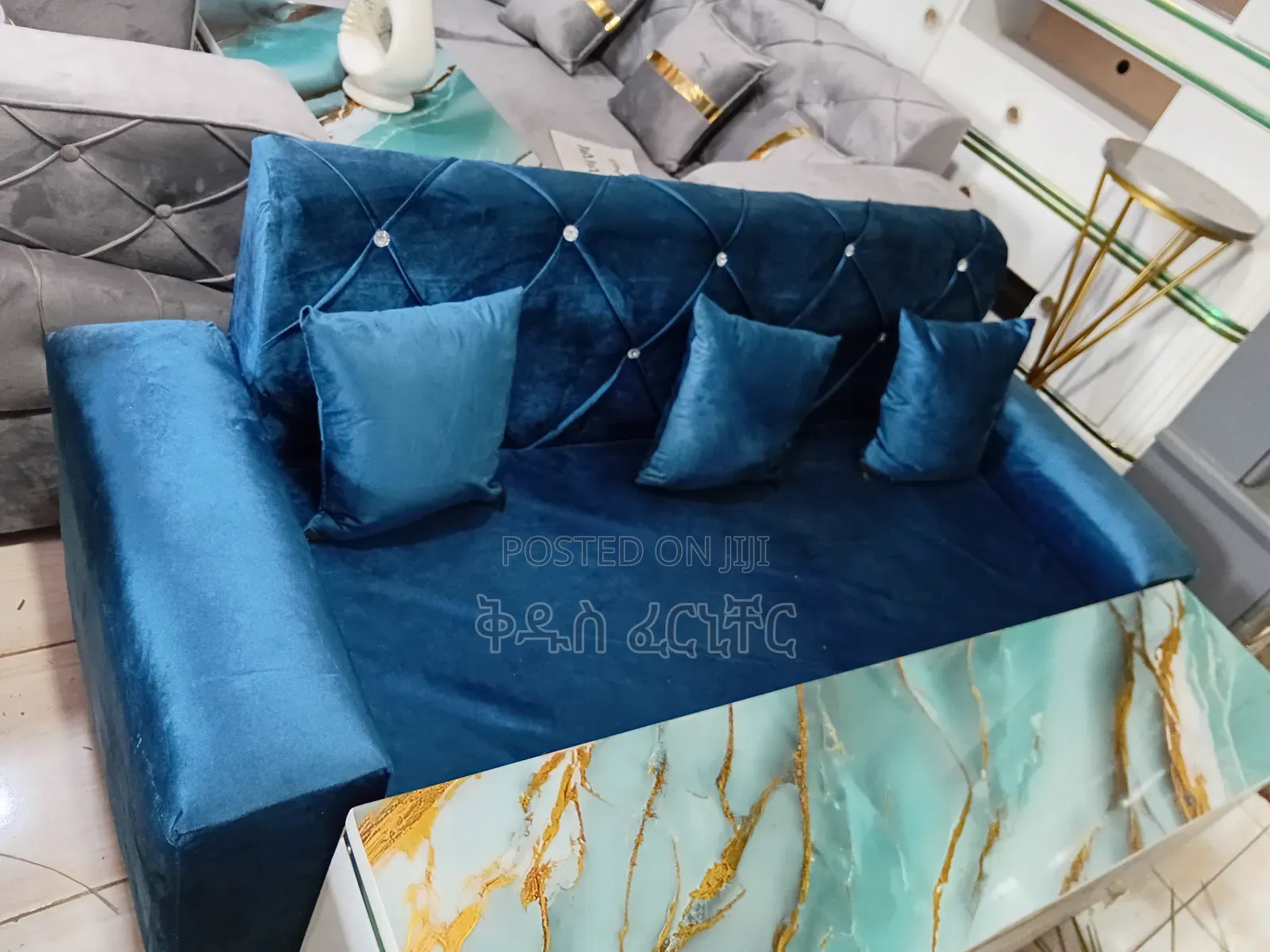 በጥራት የተሰሩ 3 ሰው የሚያስቀምጡ ሶፋዎች