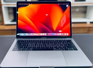 New Laptop Apple MacBook Pro 2017 8GB Intel Core I7 SSD 512GB