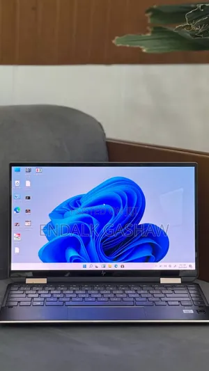 Photo - New Laptop HP Spectre 16GB Intel Core I7 SSD 512GB