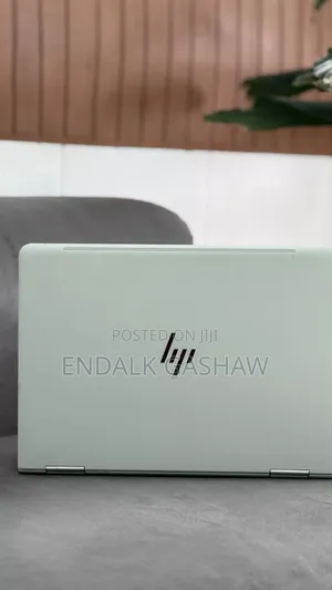 New Laptop HP Spectre X360 16GB Intel Core I7 SSD 512GB