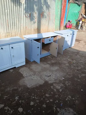 1.20c.M ኪችን ብፌዎች በተለያየ ከለር አማራጭ አላቸው