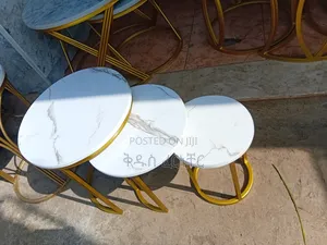 ባለ ሶስ የሳሎን ኮፊ ቴብሎች