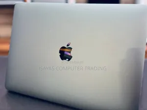 New Laptop Apple MacBook Pro 2017 16GB Intel Core I7 SSD 256GB