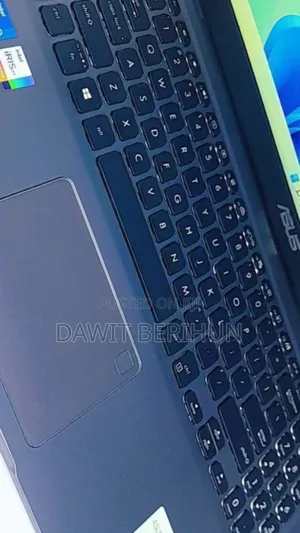 New Laptop Asus VivoBook 15 X505BA 8GB Intel Core i5 SSD 512GB