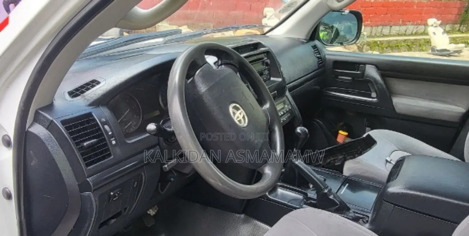 Toyota Land Cruiser 2012 White