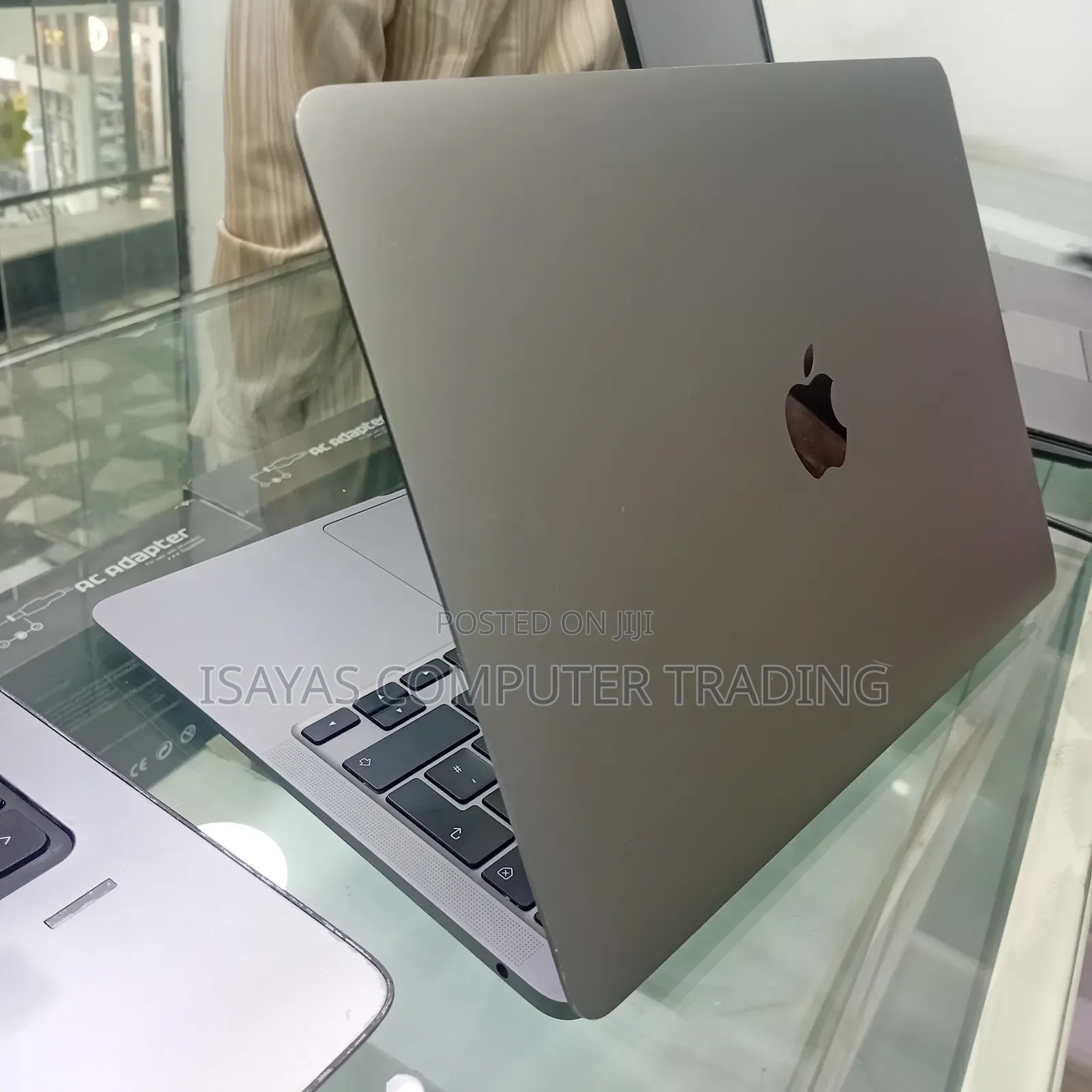 Laptop Apple MacBook Air 2020 8GB Intel Core I7 SSD 256GB
