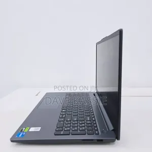 New Laptop Lenovo LOQ 15IRH8 16GB Intel SSD 512GB