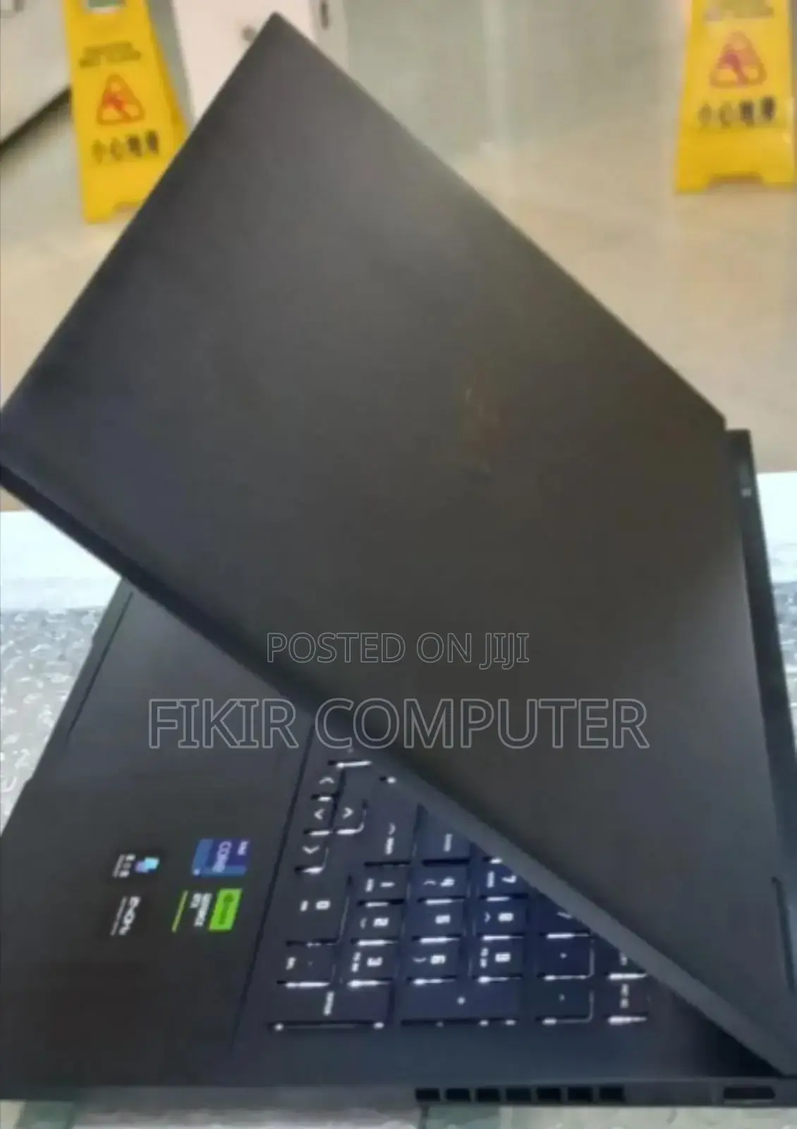 New Laptop HP Omen 15 16GB Intel Core I9 SSD 1T