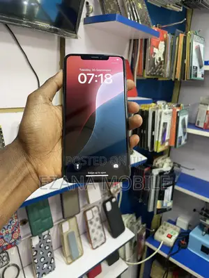 Apple iPhone XS Max 64 GB Black