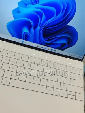 Photo - New Laptop Dell XPS 13 32GB Intel Core I7 SSD 1T