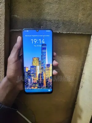 Photo - Huawei Nova Y70 64 GB Gray