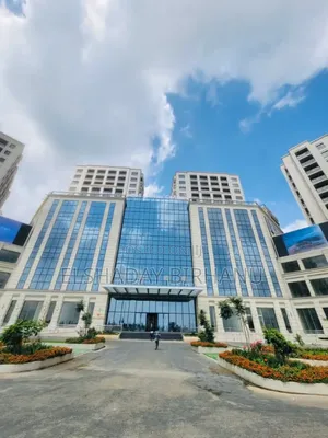 4bdrm Apartment in Tshay Realestate, Nifas Silk-Lafto for sale