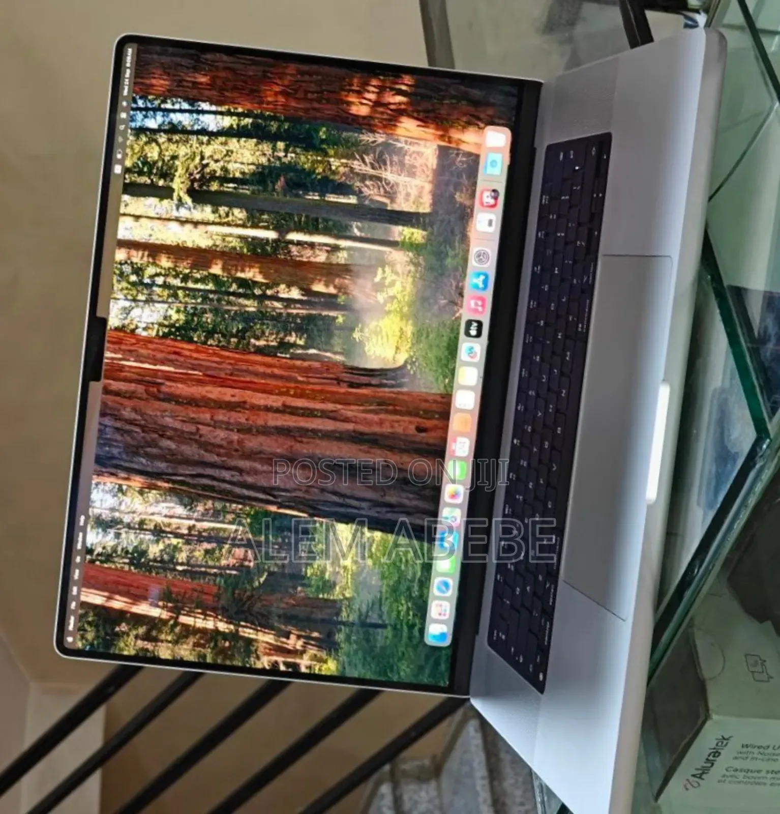 New Laptop Apple MacBook Pro 16GB Apple M1 Pro SSD 1T
