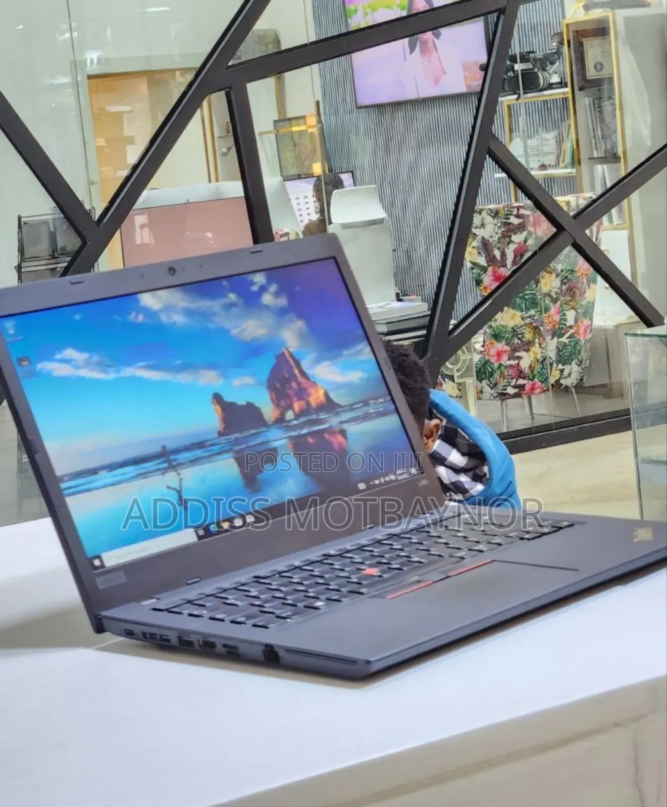 New Laptop Lenovo ThinkPad Yoga 8GB Intel Core I7 SSD 512GB