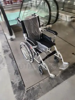 Foldable Almunium Kids Wheelchair廟號wheelchair字母wheelchair𣋡你wheelchair
