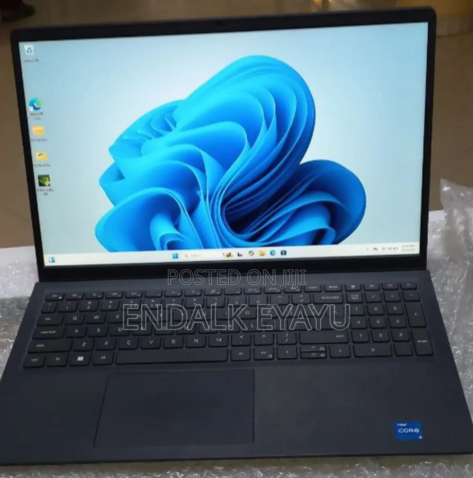 New Laptop Dell Vostro 3520 16GB Intel Core I5 SSD 512GB