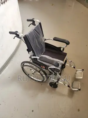 Foldable Made in Usa Pediatric Wheelchair庫藏children Wheelchair New