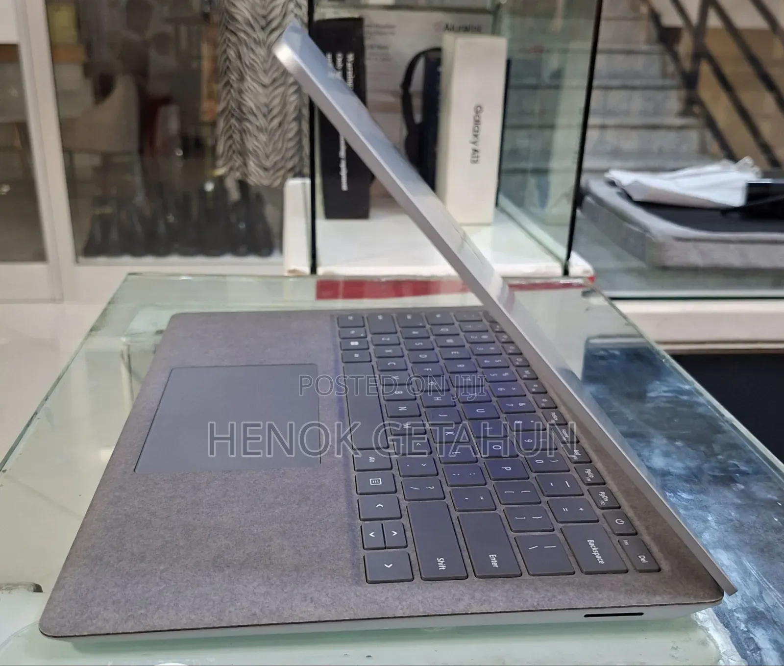 New Laptop Microsoft Surface Laptop 4 16GB Intel Core I7 SSD 512GB