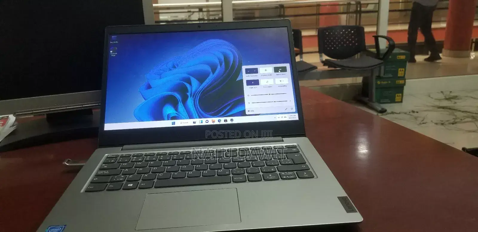 Laptop Lenovo 4GB Intel HDD+SSD 60GB