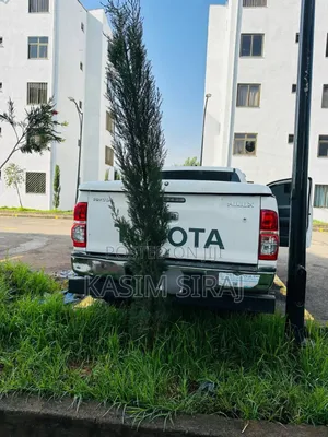 Toyota Hilux 3.0 D-4D 4x4 2013 White