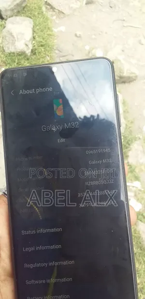 Photo - New Samsung Galaxy M32 128 GB Black