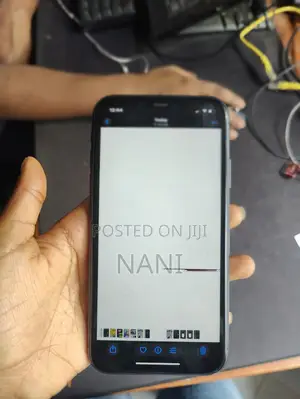 Photo - Apple iPhone 11 128 GB Black