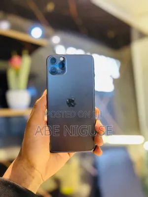 Photo - Apple iPhone 11 Pro Max 256 GB Gray