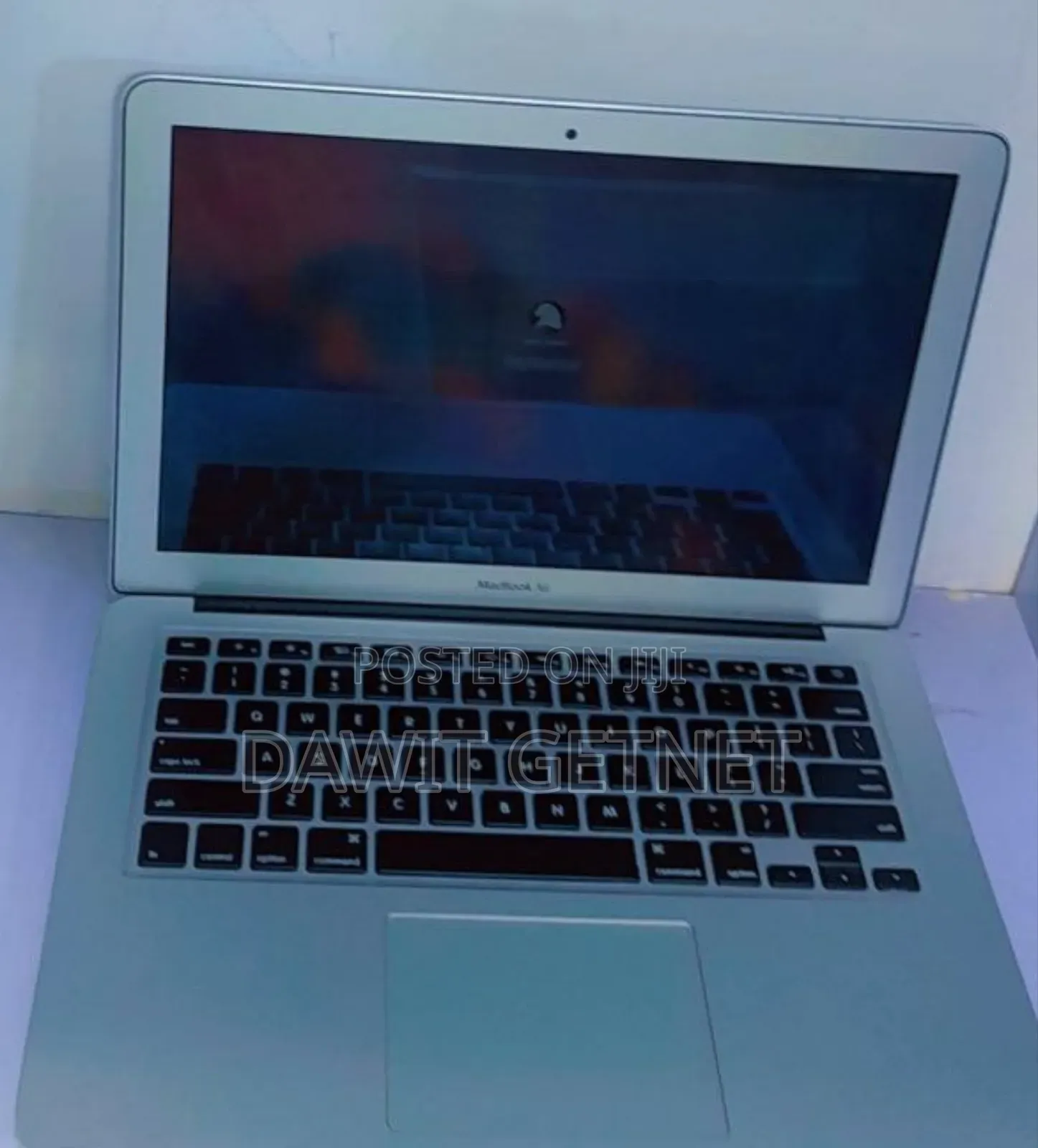 New Laptop Apple MacBook Air 2017 8GB Intel Core I5 SSD 128GB