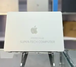 New Laptop Apple MacBook Air 2025 M4 13-Inch 16GB Apple M4 SSD 256GB