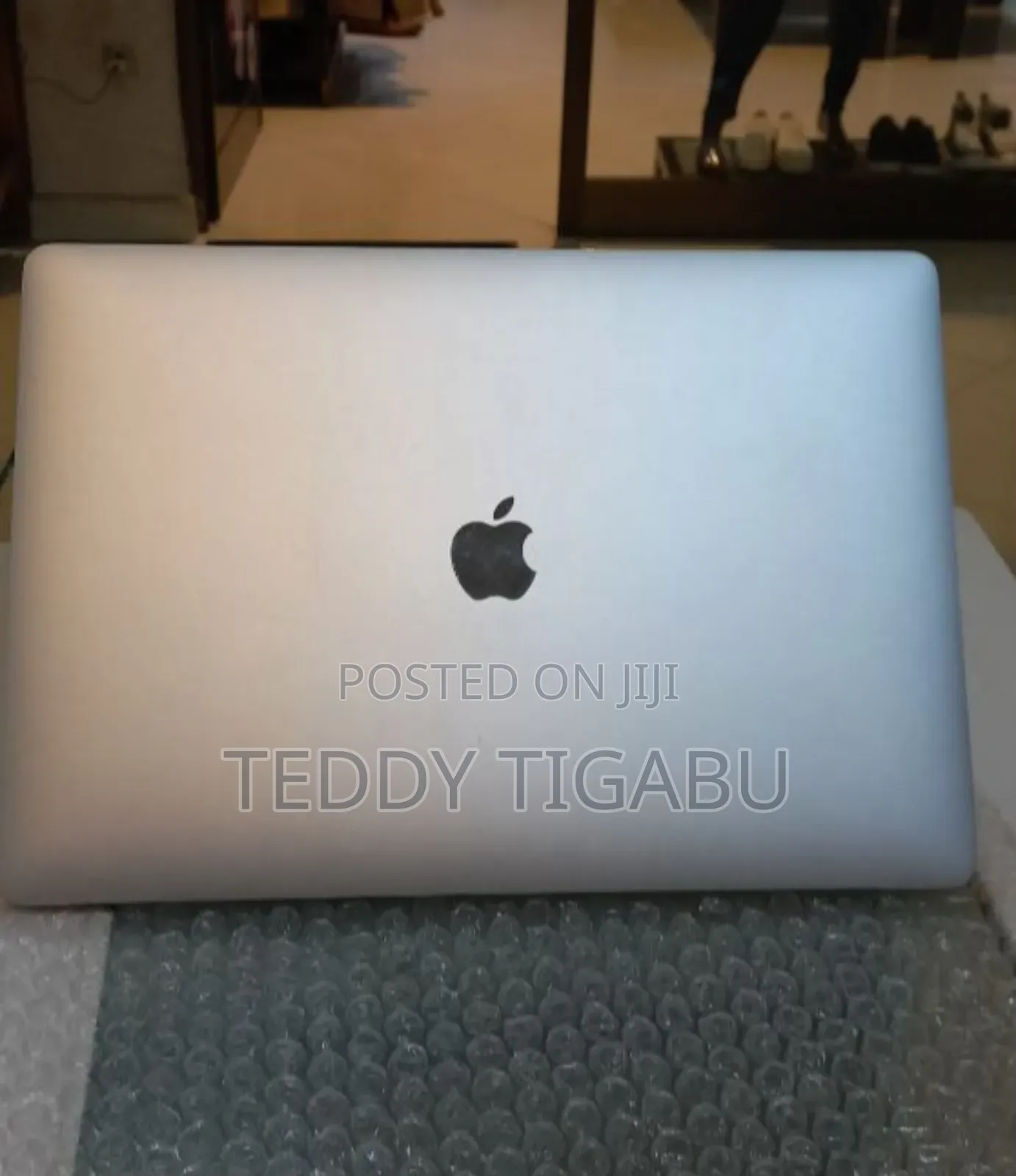 New Laptop Apple MacBook Pro 2017 8GB SSD 512GB