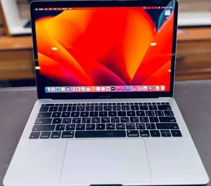 New Laptop Apple MacBook Pro 2017 8GB SSD 512GB
