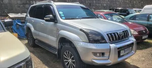 Photo - Toyota Land Cruiser 2005 Silver