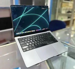 New Laptop Apple MacBook Pro M1 32GB Apple M1 Pro SSD 1T
