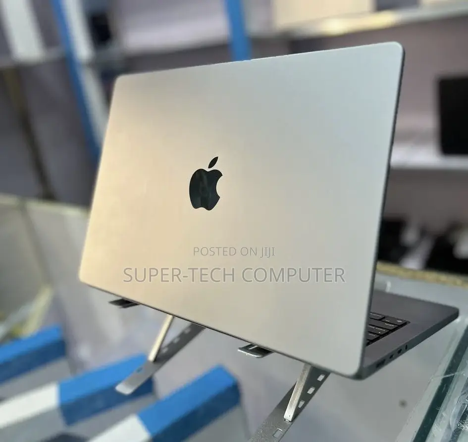 New Laptop Apple MacBook Pro M1 32GB Apple M1 Pro SSD 1T