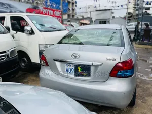 Toyota Yaris 1.3 2008 Silver