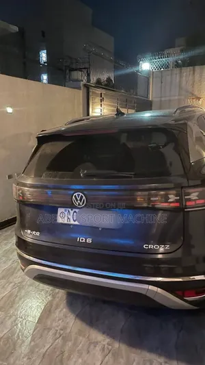 Volkswagen ID.6 2024 Blue