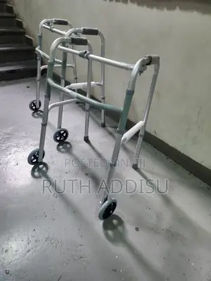 Photo - Rolator Walker膽小medical Walker腔說almunium Walker然亦walking Frame