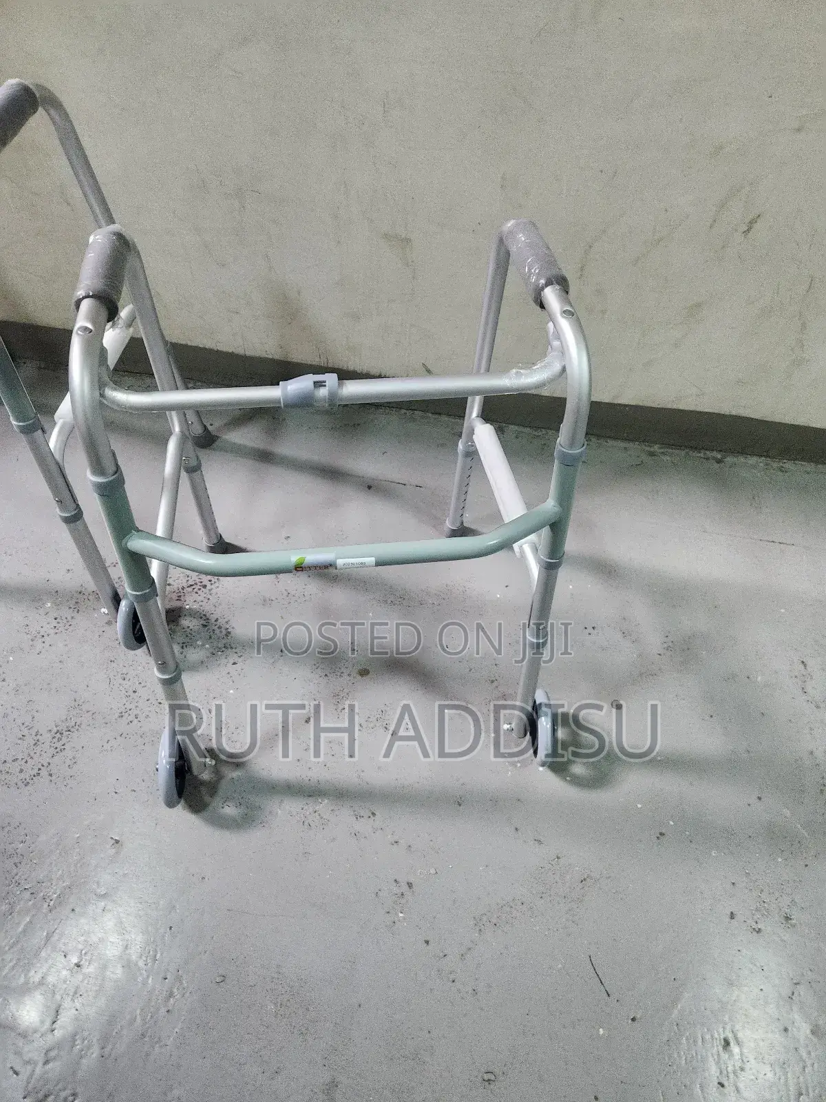 Standing Stable Framed Walker肺炎almunium Walker寄予almunium Walker