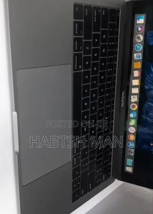 New Laptop Apple MacBook Pro 2017 8GB Intel Core I5 SSD 128GB