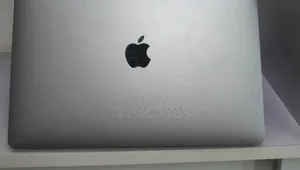 New Laptop Apple MacBook Pro 2017 8GB Intel Core I5 SSD 128GB